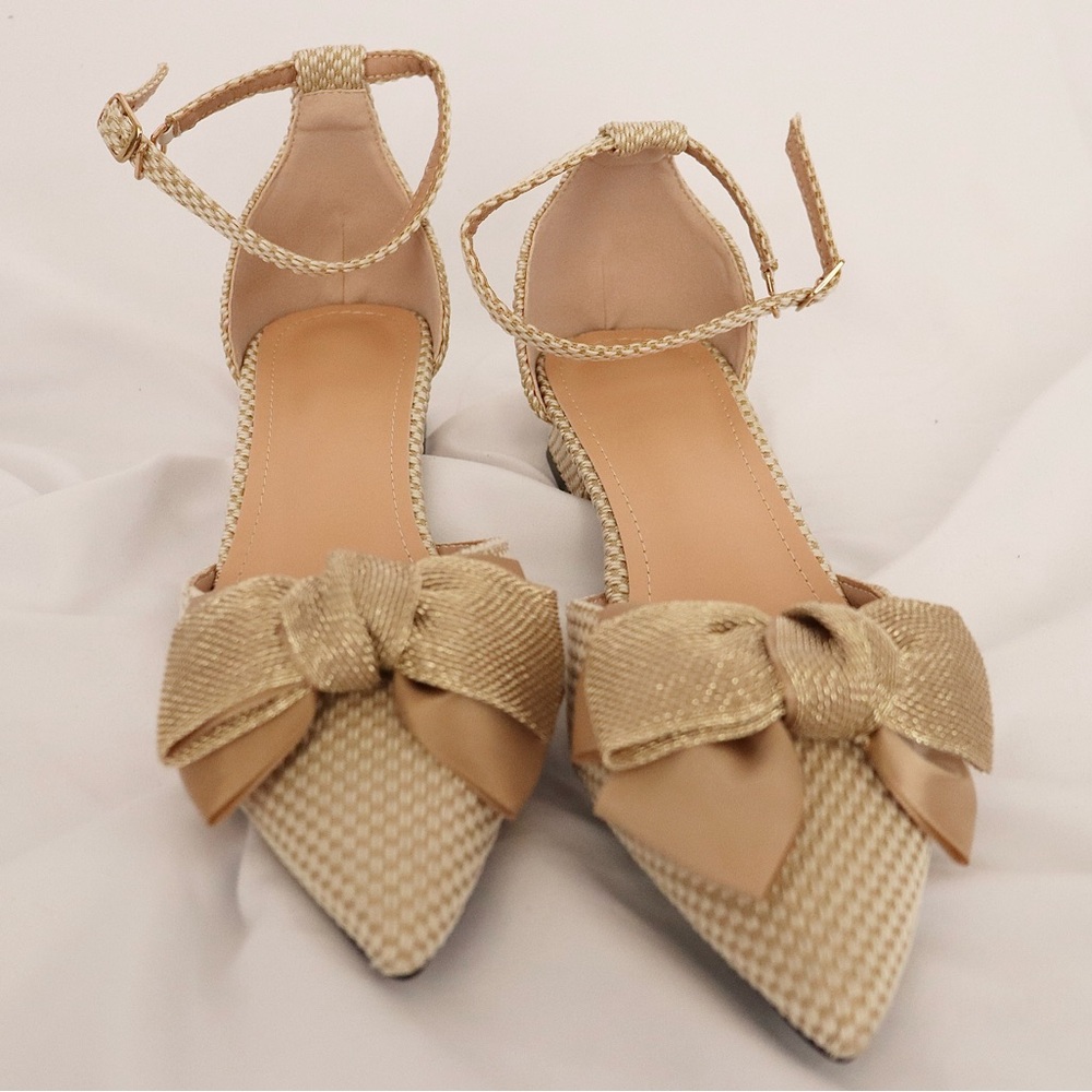 Flat shoes